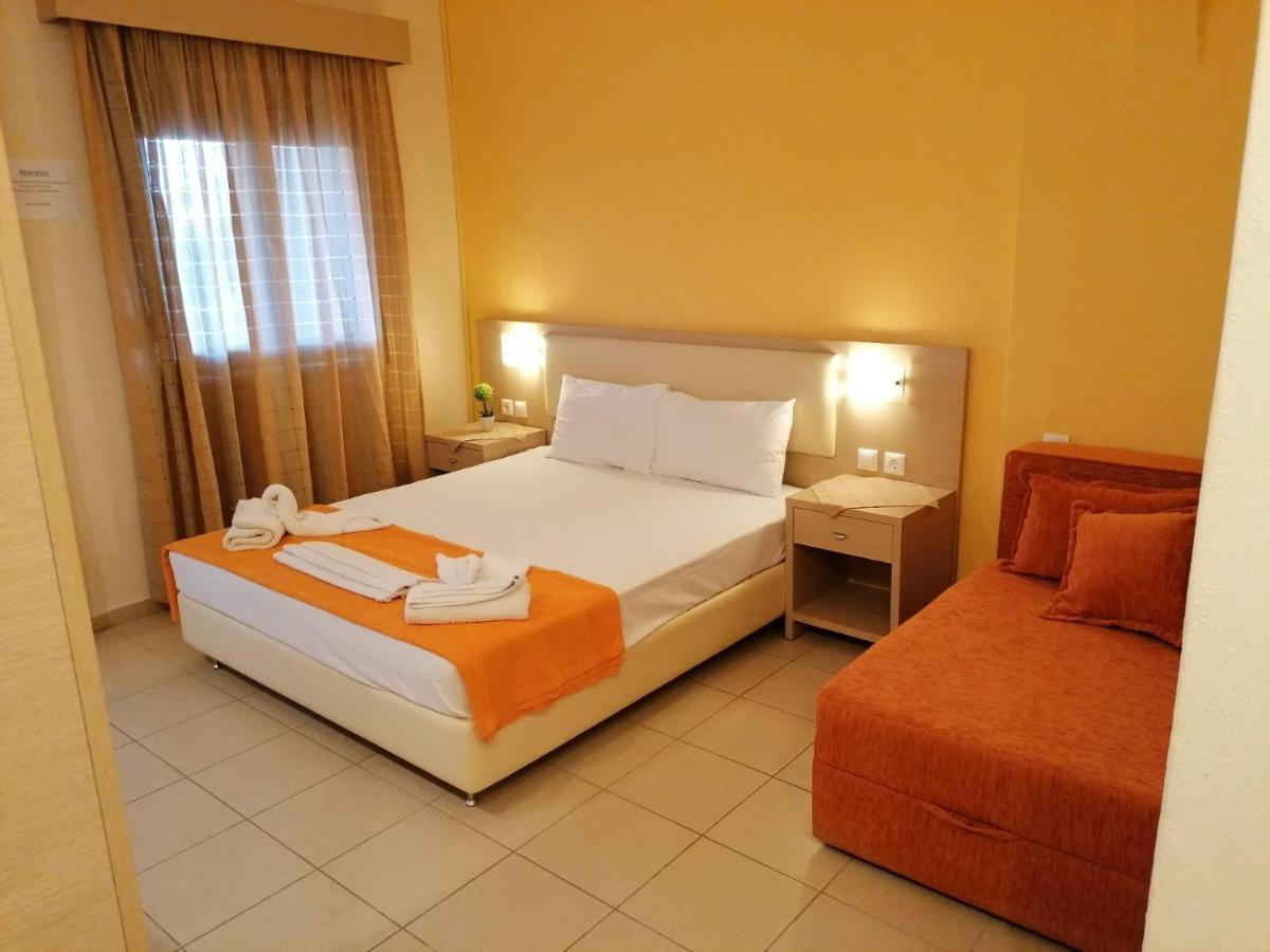 Decauville Hotel Gerakini Exterior photo