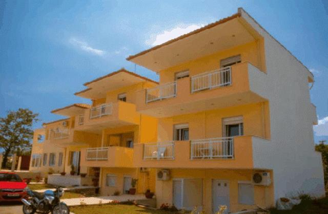Decauville Hotel Gerakini Exterior photo